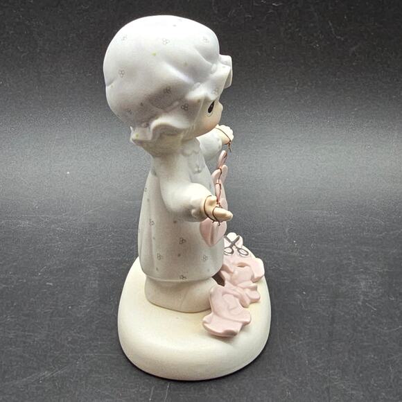 Precious Moments 19883 Girl with Heart Garland Figurine 1983 Touched Hearts - Picture 4 of 7